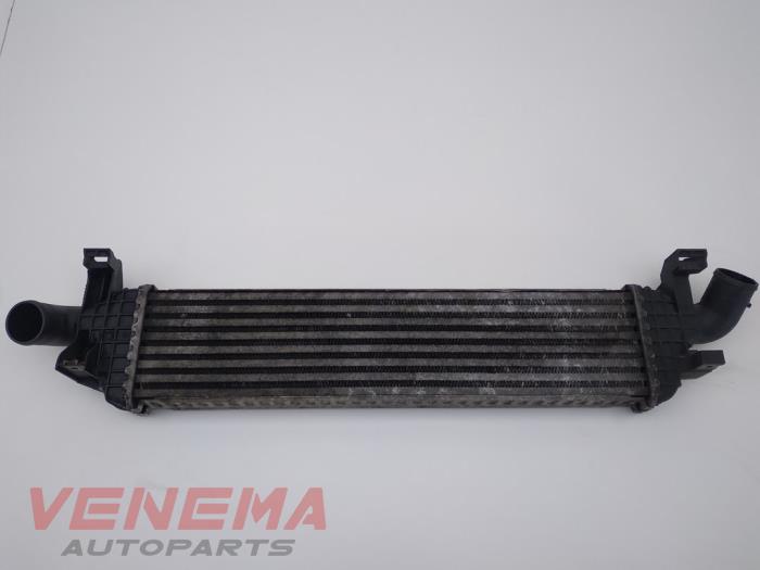 Gebruikte Intercooler Volvo V50 (MW) 1.6 D 16V Prijs € 49,99 Margeregeling aangeboden door Venema Autoparts