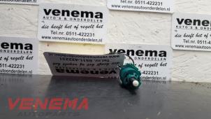 Gebruikte Remlicht Schakelaar Citroen C3 (SC) 1.2 12V Vti Prijs € 11,00 Margeregeling aangeboden door Venema Autoparts