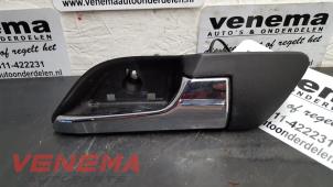 Gebruikte Portiergreep 2Deurs rechts Opel Tigra Twin Top 1.4 16V Prijs € 9,00 Margeregeling aangeboden door Venema Autoparts