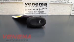 Gebruikte Schakelaar Achteruitverwarming Renault Megane Scénic (JA) Prijs op aanvraag aangeboden door Venema Autoparts