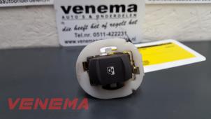 Gebruikte Elektrisch Raam Schakelaar Renault Megane II (BM/CM) Prijs € 9,99 Margeregeling aangeboden door Venema Autoparts