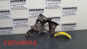 Gebruikte Dynamosteun onder Ford Focus 2 1.6 TDCi 16V 110 Prijs op aanvraag aangeboden door Venema Autoparts