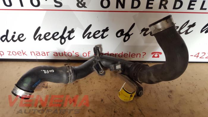 Gebruikte Intercooler Buis Audi A3 Sportback (8PA) 2.0 TDI 16V Prijs € 50,00 Margeregeling aangeboden door Venema Autoparts
