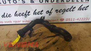 Gebruikte Intercooler Buis Volkswagen Passat (3C2) 2.0 TDI 16V 140 Prijs € 19,99 Margeregeling aangeboden door Venema Autoparts