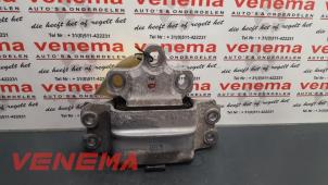 Gebruikte Motorrubber Volkswagen Passat (3C2) 2.0 TDI 16V 140 Prijs € 19,99 Margeregeling aangeboden door Venema Autoparts