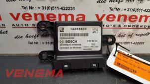 Gebruikte Module PDC Opel Astra J (PC6/PD6/PE6/PF6) 1.6 16V Prijs € 29,99 Margeregeling aangeboden door Venema Autoparts