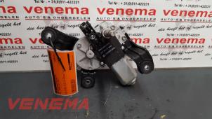 Gebruikte Ruitenwissermotor achter Opel Astra J (PC6/PD6/PE6/PF6) 1.6 16V Prijs € 18,99 Margeregeling aangeboden door Venema Autoparts