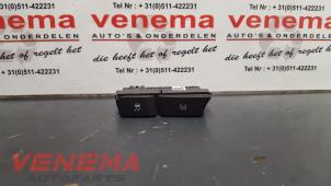 Gebruikte ESP Schakelaar Opel Meriva Mk.II 1.4 Turbo 16V ecoFLEX Prijs € 17,00 Margeregeling aangeboden door Venema Autoparts