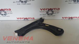 Gebruikte Triangel links-voor Seat Ibiza IV (6J5) Prijs op aanvraag aangeboden door Venema Autoparts