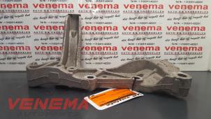 Gebruikte Draagarmsteun rechtsvoor Seat Toledo (5P2) 1.9 TDI Prijs op aanvraag aangeboden door Venema Autoparts