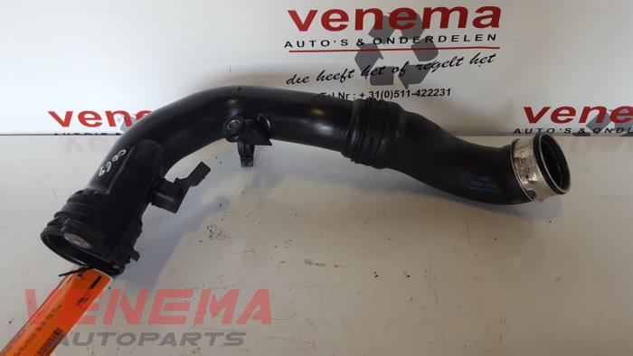 Gebruikte Intercooler Buis Skoda Octavia (1Z3) 2.0 RS TDI 16V Prijs € 19,99 Margeregeling aangeboden door Venema Autoparts