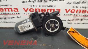 Gebruikte Portierruitmotor Renault Scénic I (JA) 2.0 16V RX4 Prijs € 30,00 Margeregeling aangeboden door Venema Autoparts