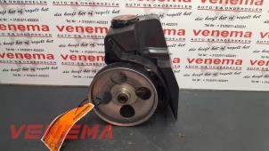 Gebruikte Pomp Servo Peugeot 206 (2A/C/H/J/S) 1.4 HDi Prijs € 50,00 Margeregeling aangeboden door Venema Autoparts