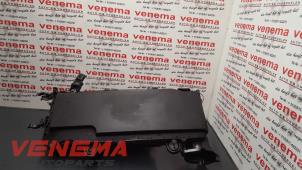 Gebruikte Luchtfilterhuis Peugeot 206 (2A/C/H/J/S) 1.4 HDi Prijs op aanvraag aangeboden door Venema Autoparts