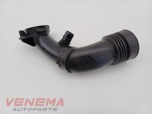 Gebruikte Aanzuigslang Lucht Citroen C4 Grand Picasso (UA) 1.6 HDiF 16V 110 Prijs € 14,99 Margeregeling aangeboden door Venema Autoparts