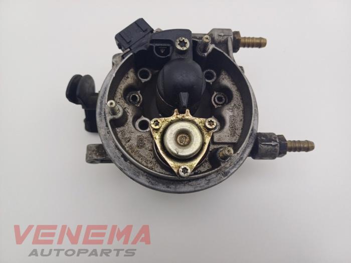 Gebruikte Gasklephuis Volkswagen Polo III (6N1) 1.0i 45 Prijs € 24,99 Margeregeling aangeboden door Venema Autoparts