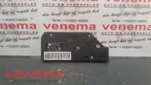 Gebruikte Antenne Versterker Volkswagen Eos (1F7/F8) 2.0 FSI 16V Prijs op aanvraag aangeboden door Venema Autoparts