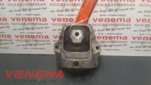 Gebruikte Motorsteun Audi A4 (B8) 2.0 TDI 16V Prijs € 40,00 Margeregeling aangeboden door Venema Autoparts