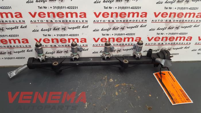 Gebruikte Injector brug Volkswagen Polo III (6N1) 1.6i 75 Prijs op aanvraag aangeboden door Venema Autoparts