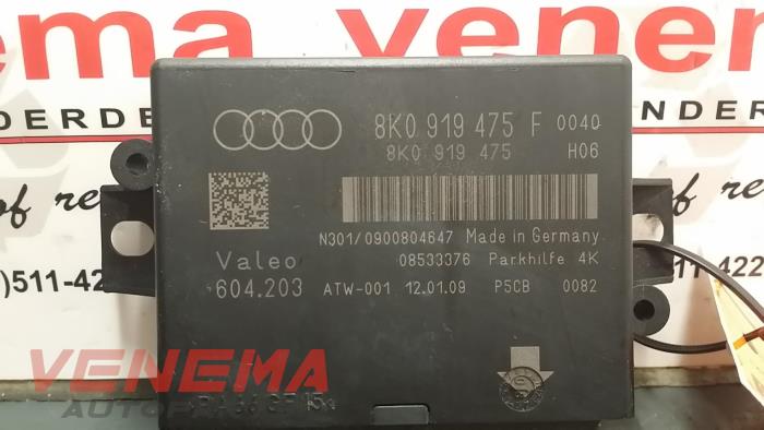 PDC Module van een Audi A4 (B8) 2.0 TDI 16V 2010