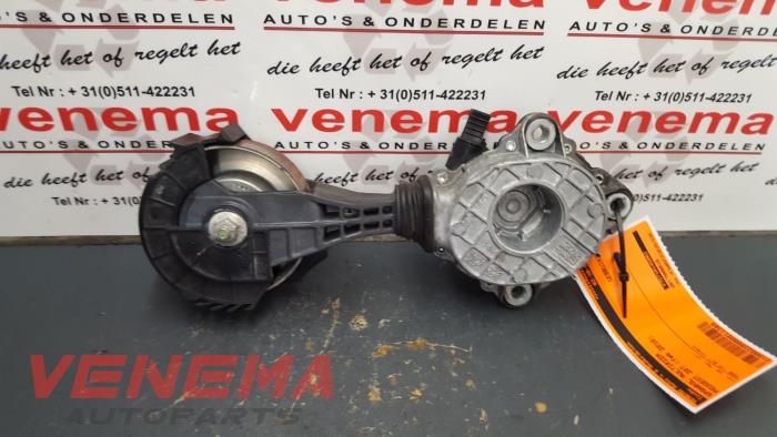 Gebruikte Spanrol Multiriem Peugeot 207 CC (WB) 1.6 16V THP Prijs € 35,00 Margeregeling aangeboden door Venema Autoparts