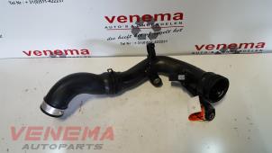 Gebruikte Intercooler Buis Volkswagen Golf V (1K1) 2.0 TDI 16V Prijs € 29,99 Margeregeling aangeboden door Venema Autoparts