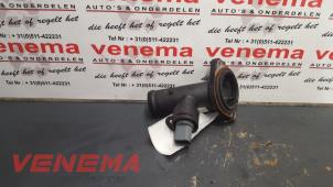 Gebruikte Thermostaathuis Volkswagen Caddy III (2KA,2KH,2CA,2CH) 2.0 TDI DPF Prijs € 9,99 Margeregeling aangeboden door Venema Autoparts