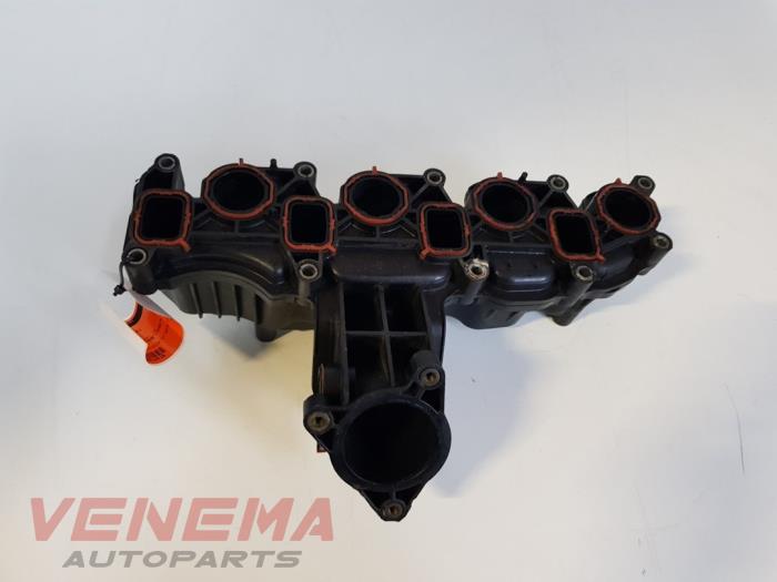 Gebruikte Inlaatspruitstuk Volkswagen Caddy III (2KA,2KH,2CA,2CH) 1.6 TDI 16V Prijs € 49,99 Margeregeling aangeboden door Venema Autoparts