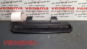 Gebruikte Remlicht Extra midden Volvo V40 (VW) 1.8 16V Prijs € 14,95 Margeregeling aangeboden door Venema Autoparts