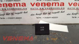 Gebruikte ASR schakelaar Volkswagen Golf Plus (5M1/1KP) 1.9 TDI 105 Prijs € 9,00 Margeregeling aangeboden door Venema Autoparts