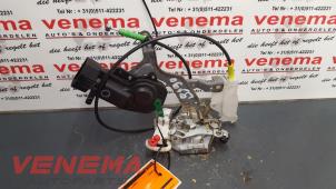 Gebruikte Deurslot Mechaniek 2Deurs links Peugeot 107 1.0 12V Prijs € 35,00 Margeregeling aangeboden door Venema Autoparts