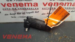 Gebruikte Ruitensproeierpomp voor Volkswagen Golf V (1K1) 2.0 GTI 16V FSI Turbo Prijs € 9,99 Margeregeling aangeboden door Venema Autoparts