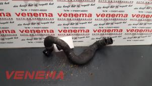 Gebruikte Radiateurslang Opel Zafira (M75) 1.7 CDTi 16V Prijs € 15,00 Margeregeling aangeboden door Venema Autoparts