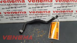 Gebruikte Radiateurslang Opel Zafira (M75) 1.7 CDTi 16V Prijs € 10,00 Margeregeling aangeboden door Venema Autoparts
