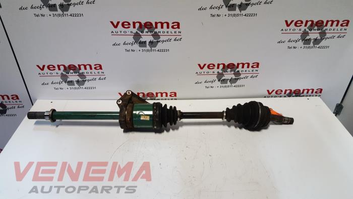 Gebruikte Steekas rechts-voor Nissan Almera (N16) 2.2 Di 16V Prijs € 79,99 Margeregeling aangeboden door Venema Autoparts