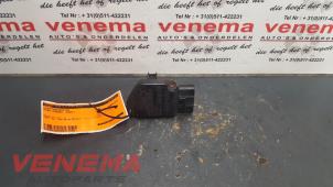 Gebruikte Luchtmassameter Ford Mondeo III 2.0 TDCi 130 16V Prijs € 40,00 Margeregeling aangeboden door Venema Autoparts
