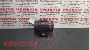 Gebruikte Luchtmassameter Mazda 626 (GE14/74/84) 1.8i 16V Prijs € 35,00 Margeregeling aangeboden door Venema Autoparts