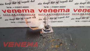 Gebruikte Xenon Lamp Mercedes CLA Shooting Brake (117.9) 1.6 CLA-200 16V Prijs € 14,99 Margeregeling aangeboden door Venema Autoparts