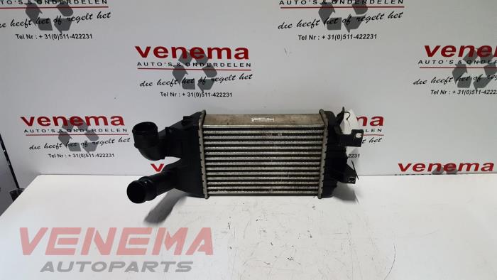 Gebruikte Intercooler Opel Astra H SW (L35) 1.9 CDTi 100 Prijs € 100,00 Margeregeling aangeboden door Venema Autoparts