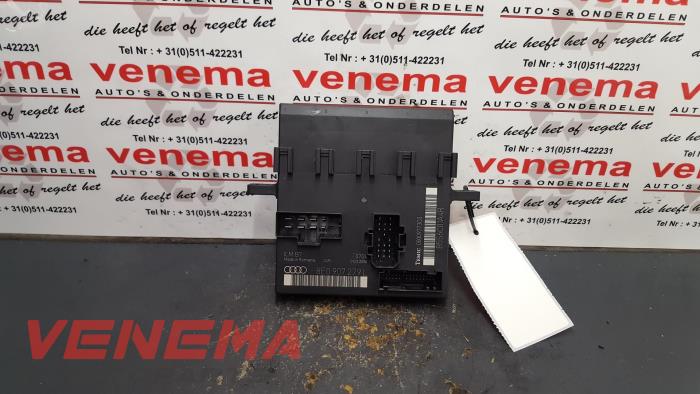 Gebruikte Bodycontrol Module Audi A4 (B7) 2.0 TDI 16V Prijs € 100,00 Margeregeling aangeboden door Venema Autoparts