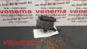 Gebruikte Kachelklep Motor Audi A4 (B7) 2.0 TDI 16V Prijs € 19,00 Margeregeling aangeboden door Venema Autoparts