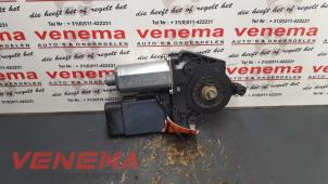 Gebruikte Motor electrisch raam Volkswagen Passat (3B2) 1.9 TDi 110 Prijs € 35,00 Margeregeling aangeboden door Venema Autoparts