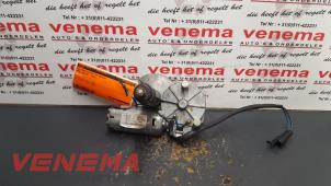 Gebruikte Ruitenwissermotor achter Opel Astra F (53/54/58/59) 1.6i GL/GLS Prijs € 14,99 Margeregeling aangeboden door Venema Autoparts