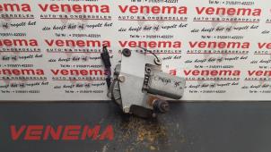 Gebruikte Motor Ruitenwisser achter Opel Omega B Caravan (21/22/23) 2.5 TD Prijs € 18,99 Margeregeling aangeboden door Venema Autoparts
