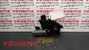 Gebruikte Motor electrisch raam Opel Vectra B (36) 1.8 16V Ecotec Prijs € 30,00 Margeregeling aangeboden door Venema Autoparts