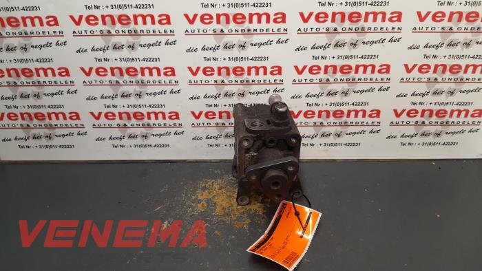 Gebruikte Servopomp BMW 3 serie (E46/2) 318 Ci Prijs € 50,00 Margeregeling aangeboden door Venema Autoparts