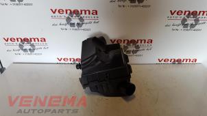 Gebruikte Luchtfilterhuis Opel Corsa D 1.2 16V Prijs € 40,00 Margeregeling aangeboden door Venema Autoparts