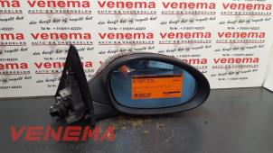 Gebruikte Buitenspiegel rechts BMW 3 serie (E90) 320d 16V Prijs € 39,99 Margeregeling aangeboden door Venema Autoparts