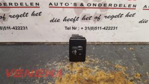 Gebruikte Schakelaar Koplamp Ihv Citroen C1 1.2 PureTech 82 12V Prijs € 9,00 Margeregeling aangeboden door Venema Autoparts