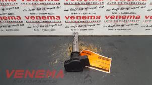 Gebruikte Pen Bobine Volkswagen Jetta III (1K2) 2.0 16V FSI Prijs € 20,00 Margeregeling aangeboden door Venema Autoparts
